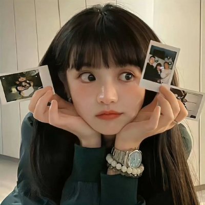 院子里的女人